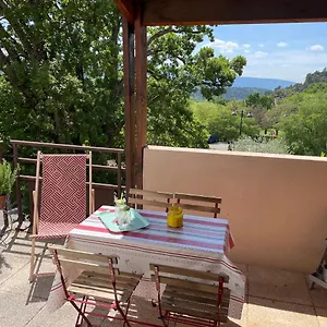 Superbe Au Cœur Du Luberon. Appartement