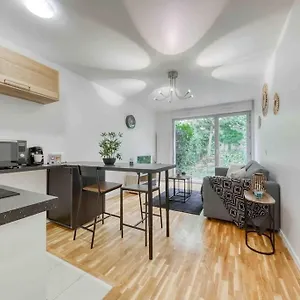 appartement-moderne-metro-7-parking-et-jardin.fr-paris.fr/